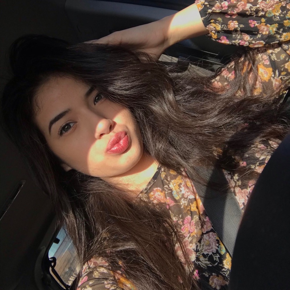 Meet your Posher, Alejandra